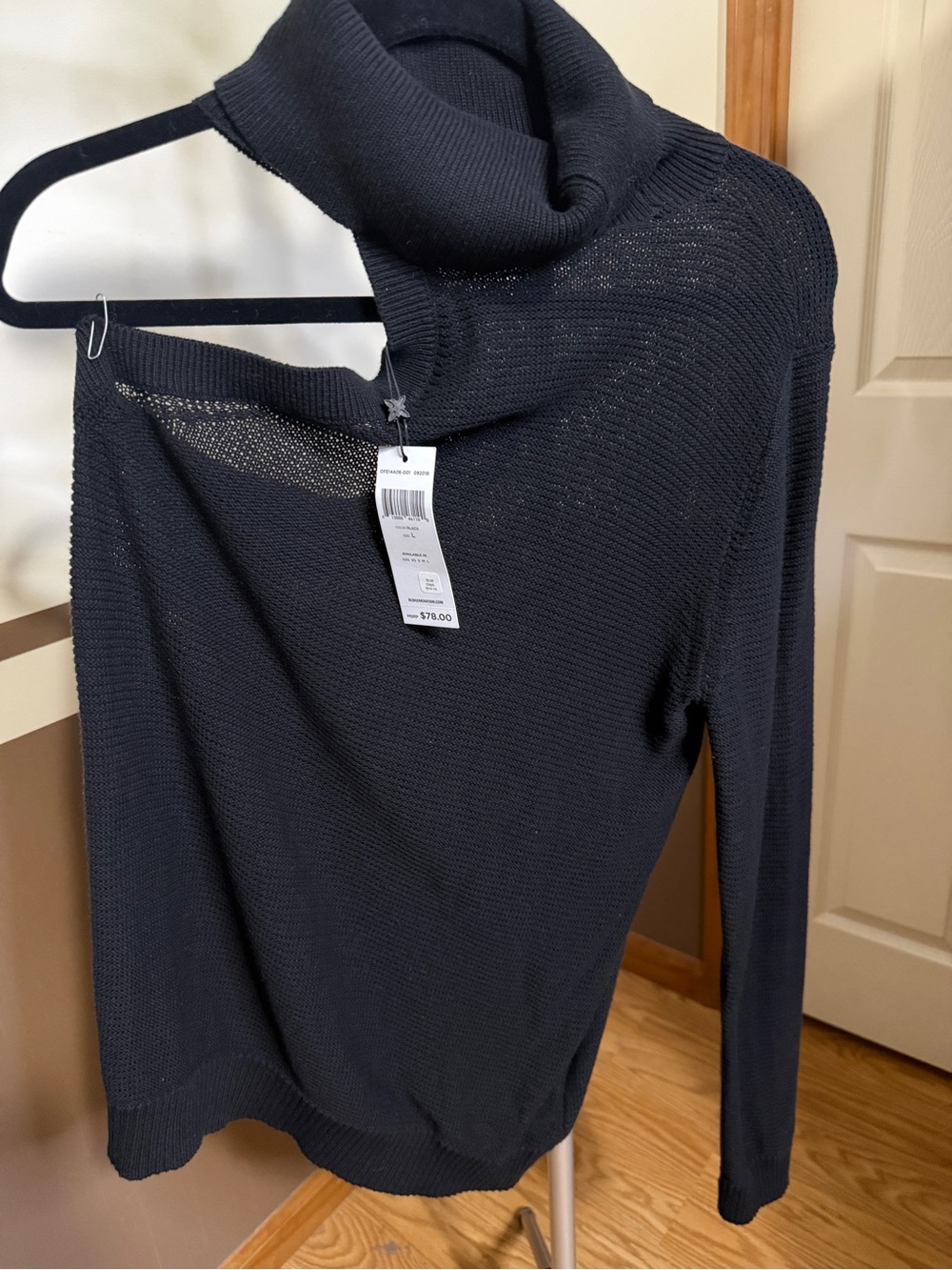 BCBGeneration Black Open-Shoulder Ribbed Turtleneck Sweater NWT Size L